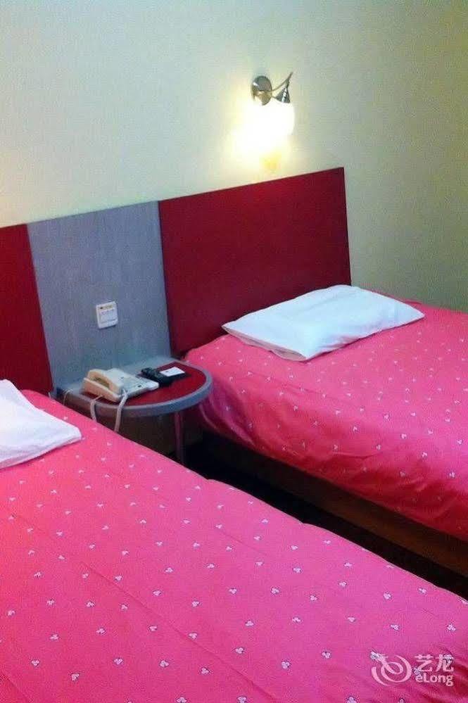 Jinjiang Amusement Park South Hongmei Road Hotel 2*